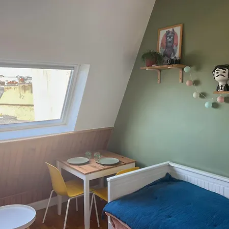 Apartment Pretty Cocoon With Unobstructed View Of
